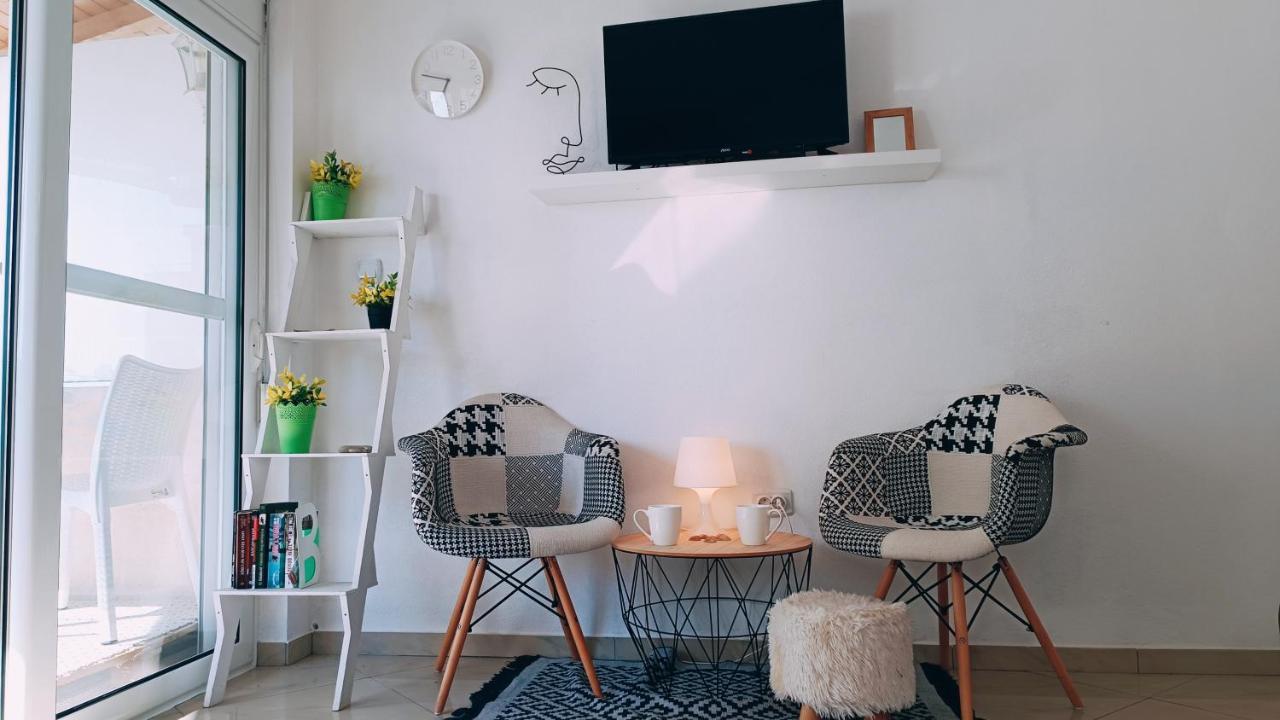 Beach Apartment With Beach Chairs N.1 Utjeha Eksteriør bilde