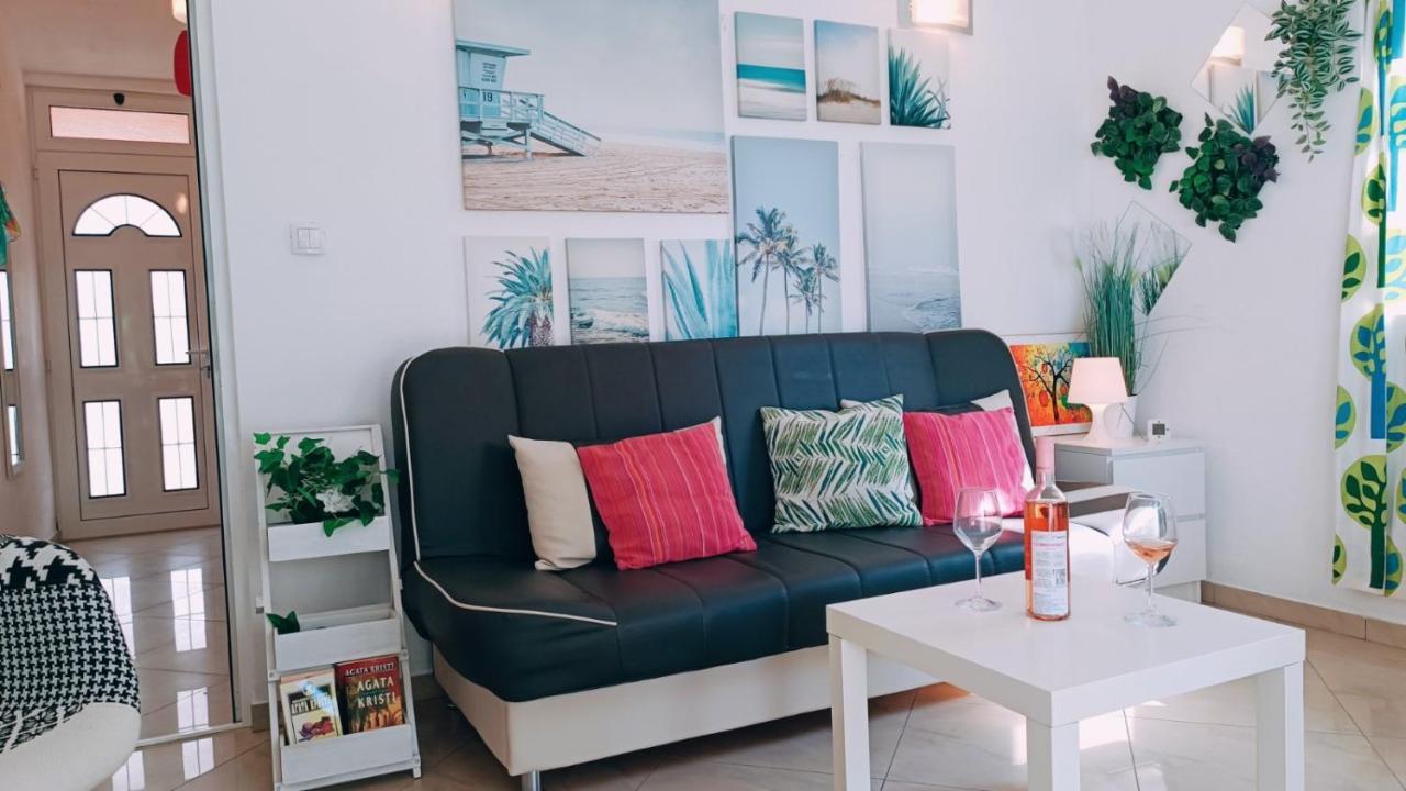 Beach Apartment With Beach Chairs N.1 Utjeha Eksteriør bilde