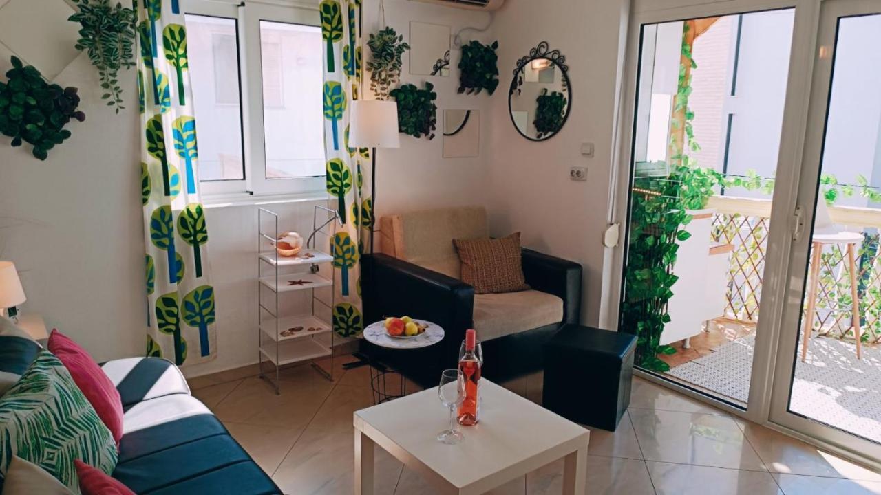 Beach Apartment With Beach Chairs N.1 Utjeha Eksteriør bilde