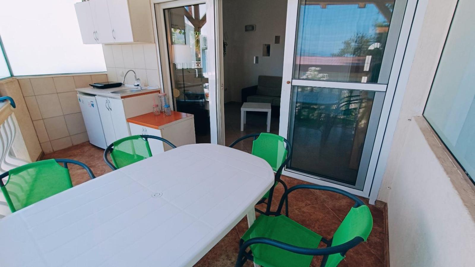 Beach Apartment With Beach Chairs N.1 Utjeha Rom bilde